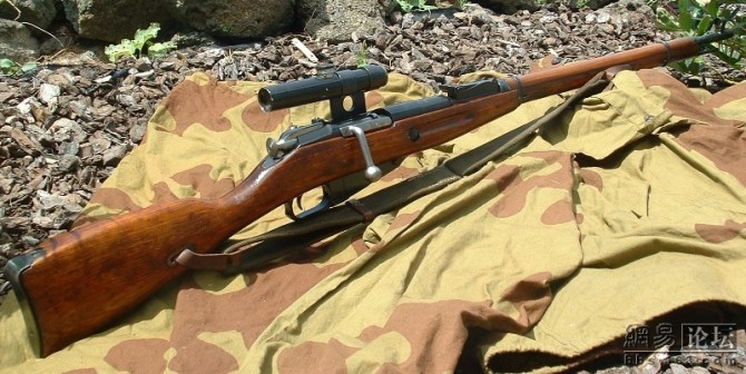 中国5.8mm狙击步枪的战术性能射击精度好尺寸短质量轻动作可靠