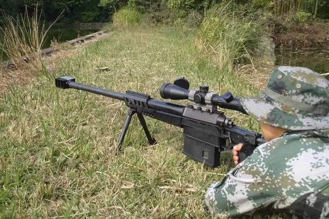 12.7毫米高精度弹、穿爆燃弹，射手操作安全、舒适